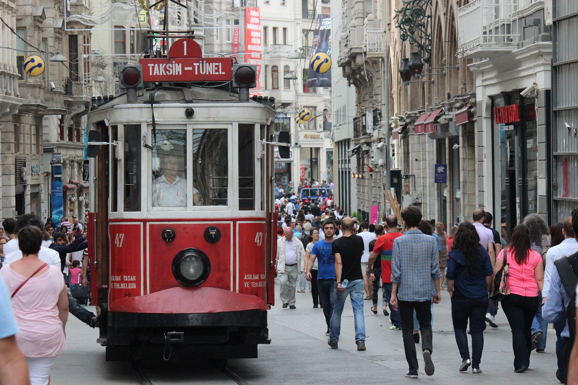 Thumbnail for How Do I Go To The Taksim Square?