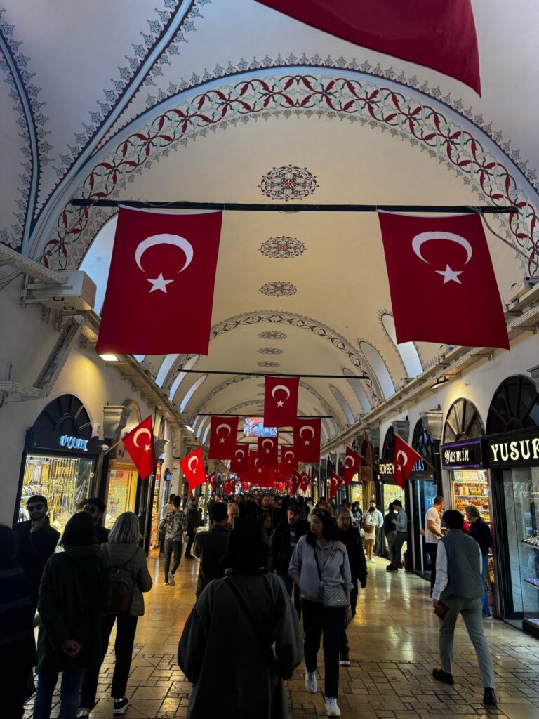 How much cash should you carry in Istanbul